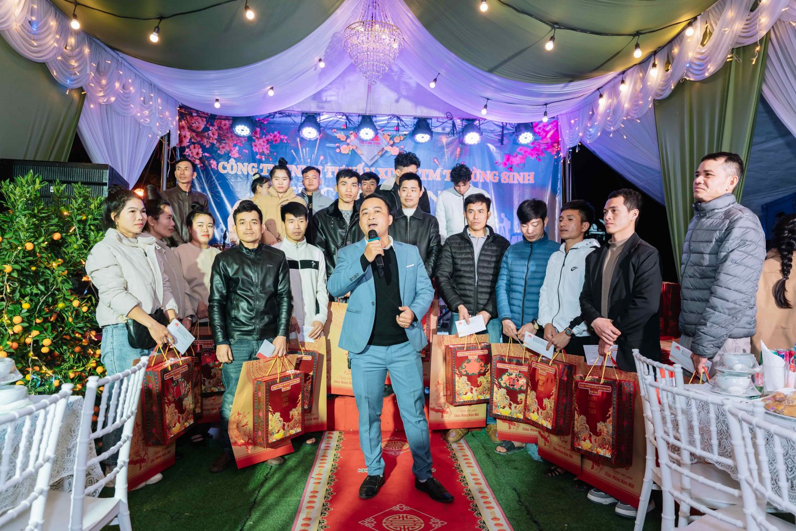 Ban lãnh đạo đã gửi lời cảm ơn sâu sắc đến toàn thể cán bộ nhân viên trong công ty Trường Sinh