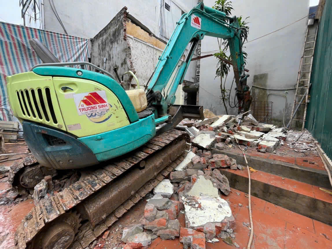 công tác phá dỡ nhà