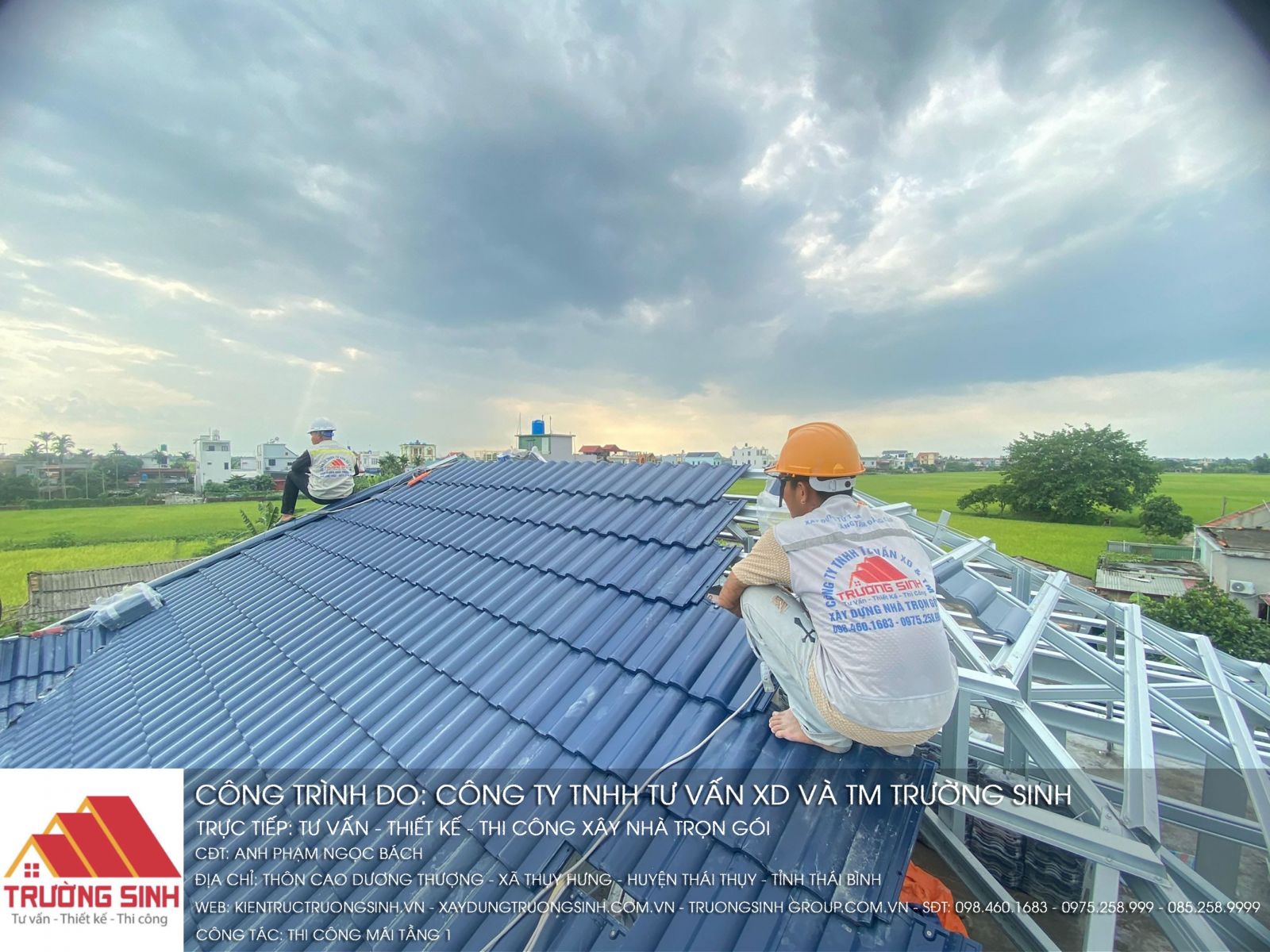 xây nhà bằng mái tôn