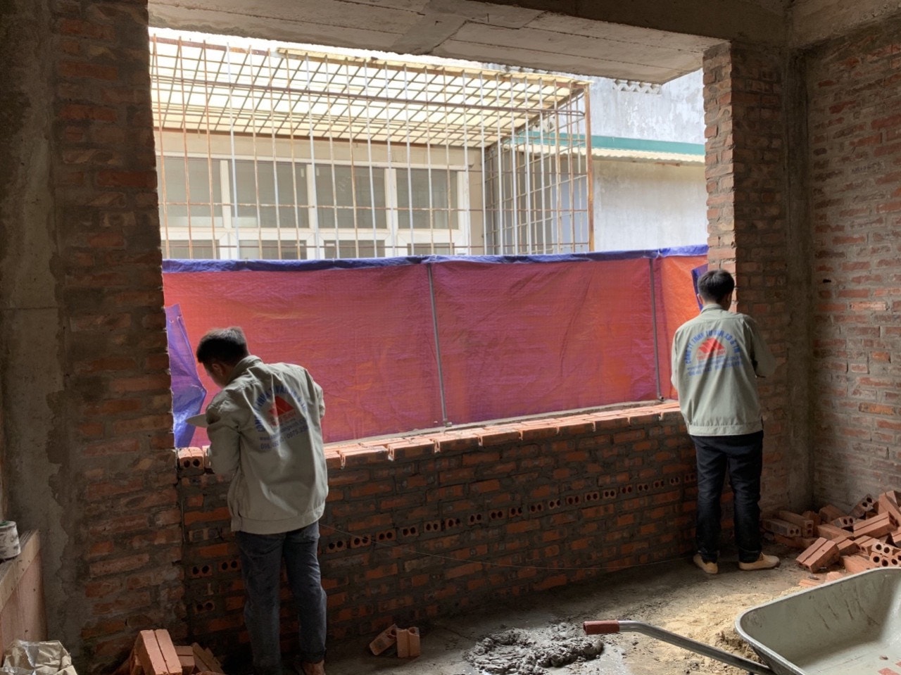 hoàn thiện biệt thự xây thô trọn gói 