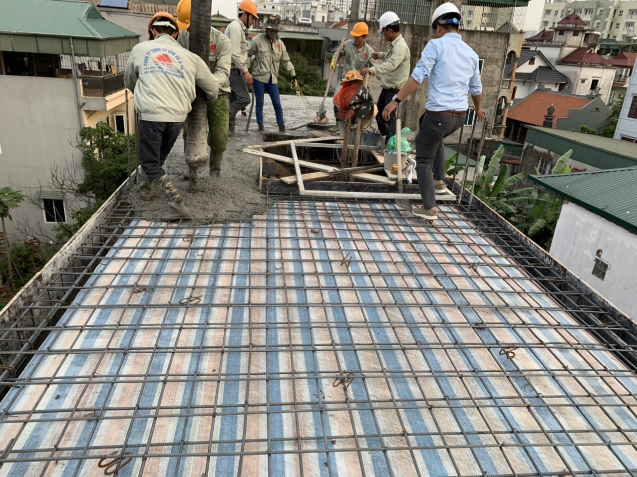 đổ bê tông xây nhà trọn gói