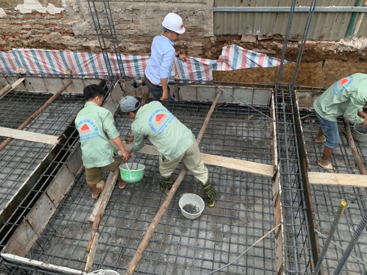 xây nhà quận long biên