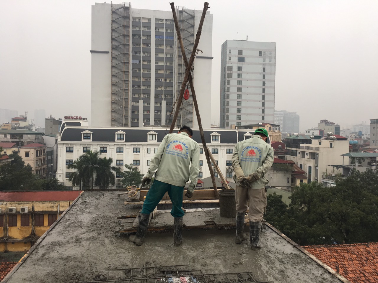 Đội thợ thi công có chuyên môn của Kiến trúc Trường Sinh